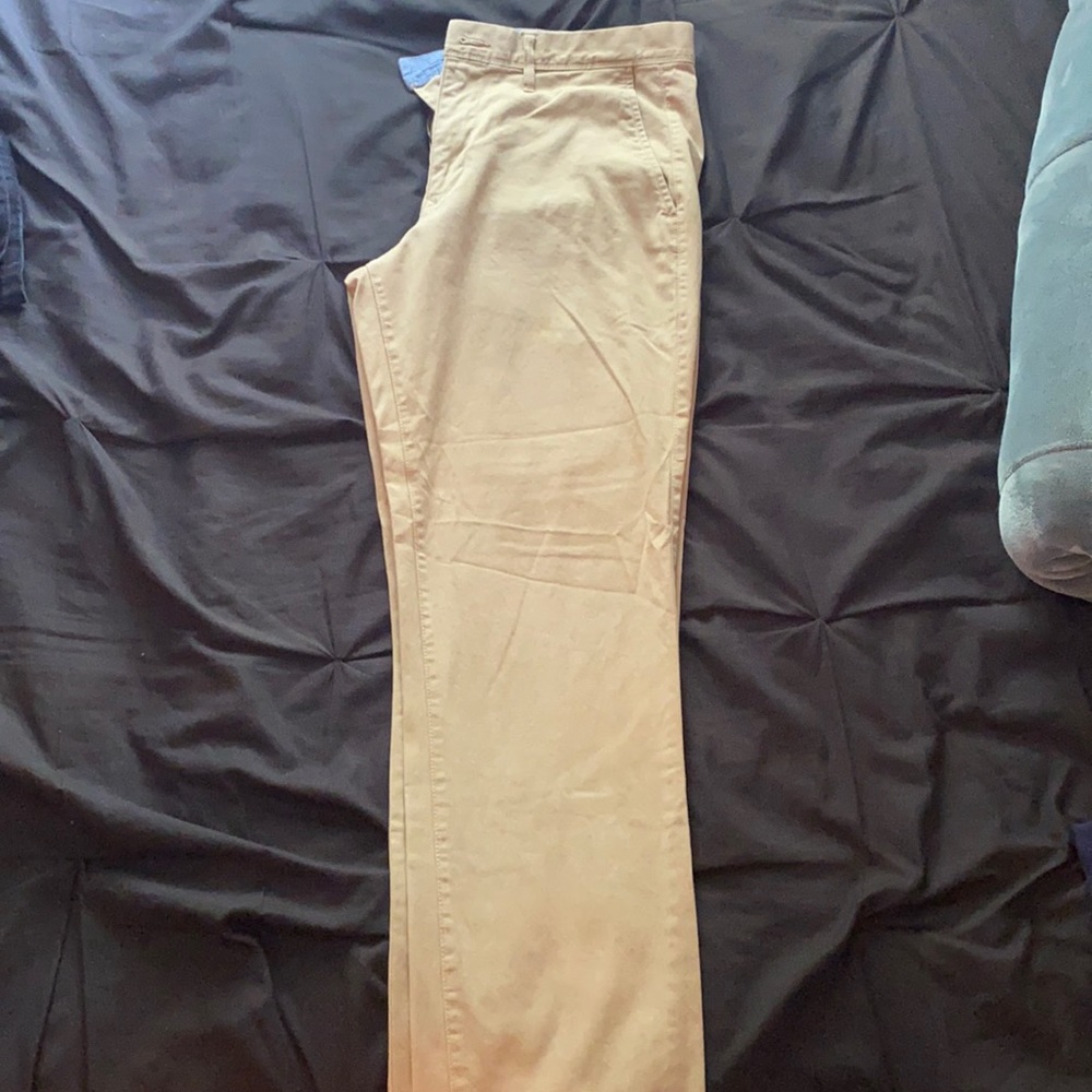 Gap Khakis 33X32